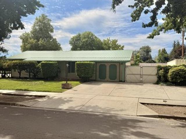 House for sale in Oregonia