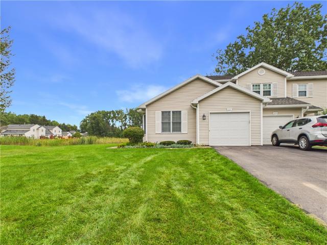 Townhouse for sale in West Webster, Town of Webster