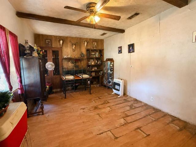 House for sale in Navarro, Texas