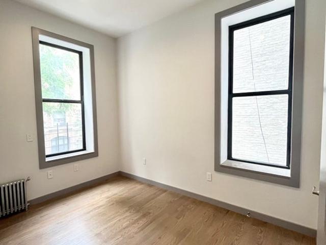 Room for rent in Arverne, New York