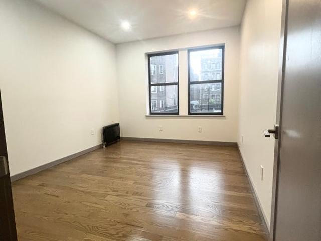 Room for rent in Arverne, New York