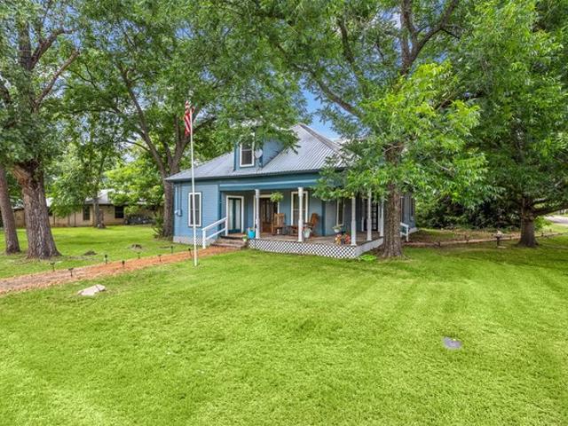 House for sale in Ellis, Texas