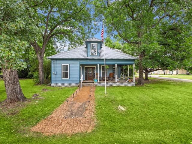 House for sale in Ellis, Texas