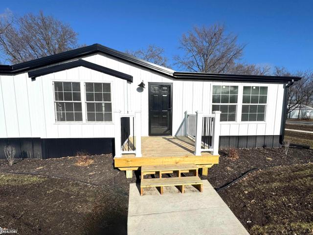 House for sale in Creston, Iowa