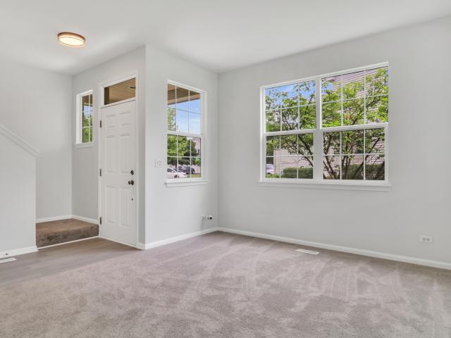 Townhouse for sale in Round Lake, Illinois
