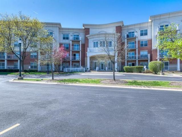 Condo for sale in Arlington Heights, Illinois