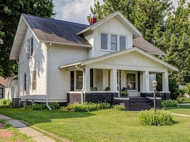 House for sale in Perry, Iowa
