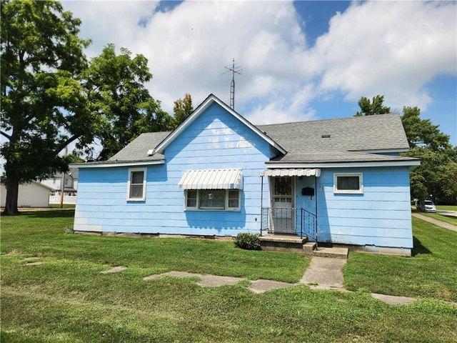 House for sale in Shelbyville, Illinois