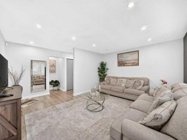 House for sale in Pineridge, Calgary