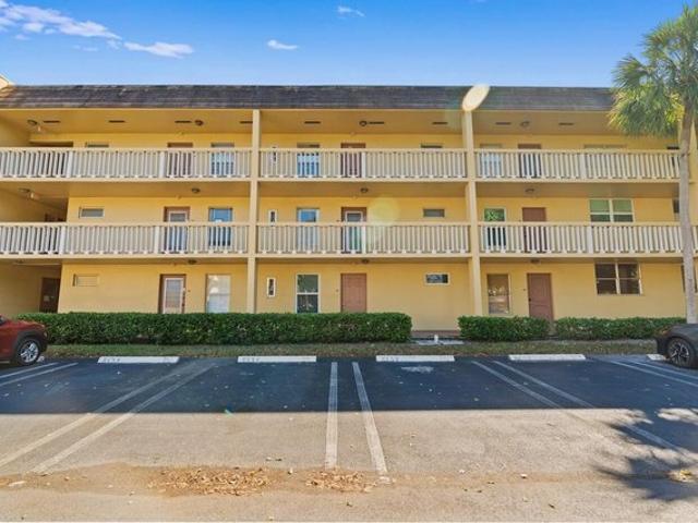 Condo for sale in Tamarac, Florida