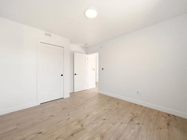 Apartment for rent in Saint-Élie-D'Orford, Sherbrooke