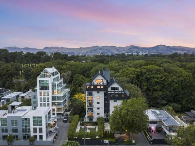 Apartment for sale in Merivale, Canterbury