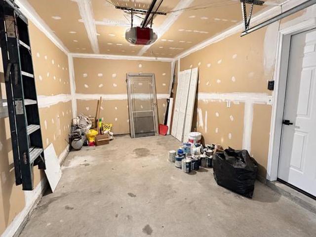 Townhouse for sale in Parkland, Suitland