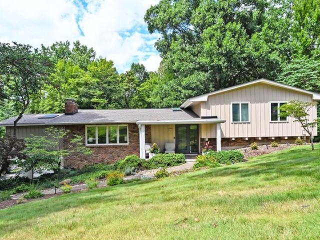 House for sale in Roselawn, Ohio