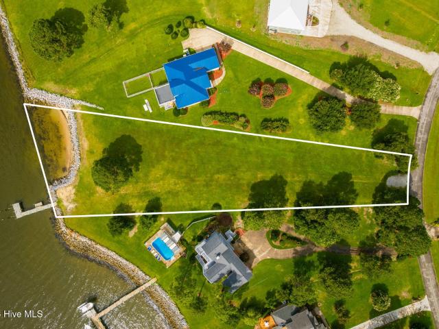 Land for sale in Oriental, North Carolina