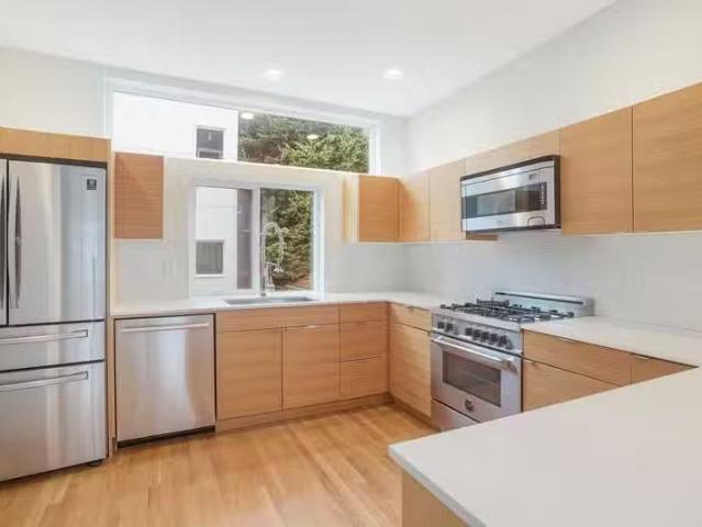 Condo for rent in Seattle