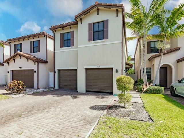Townhouse for sale in Riviera Beach, Palm Beach County
