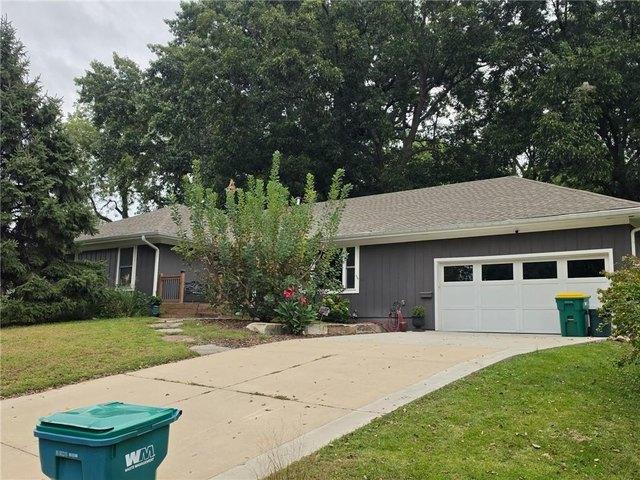 House for sale in Quaker Ridge, Overland Park