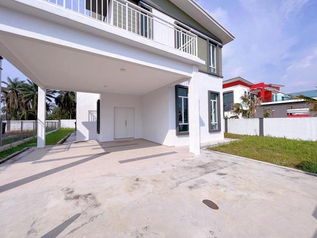 Bungalow for sale in Malaka