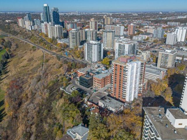 Condo for sale in Wedgewood, Alberta