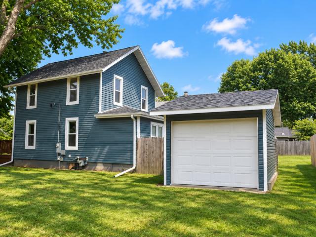 House for sale in Whiteside, Illinois