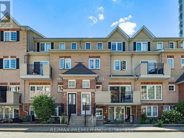 Townhouse for sale in Durham, Ontario