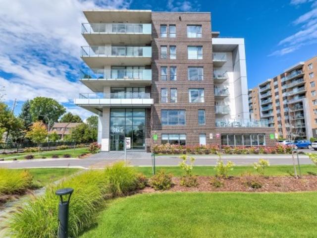 Condo for sale in Pointe-Claire, Montréal (région administrative)