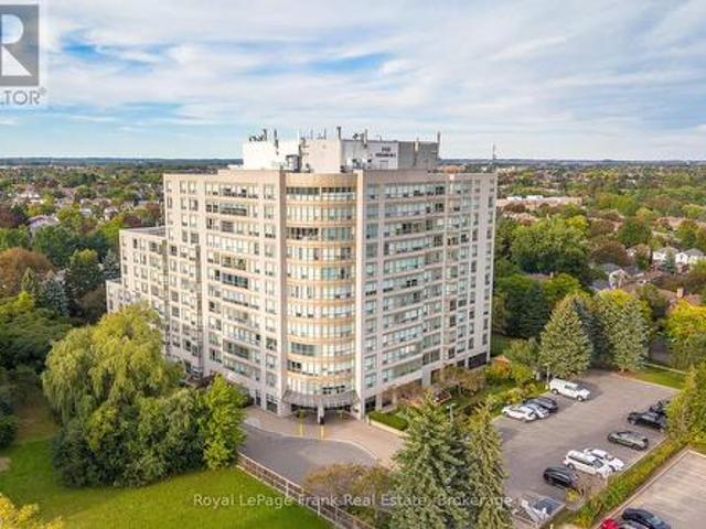 Condo for sale in Whitby, Golden Horseshoe