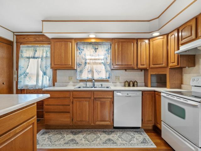 House for sale in Cedar, Iowa