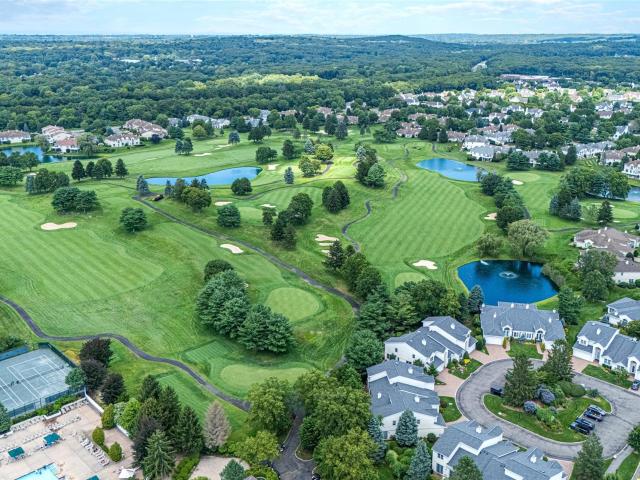 Condo for sale in Huntington, New York