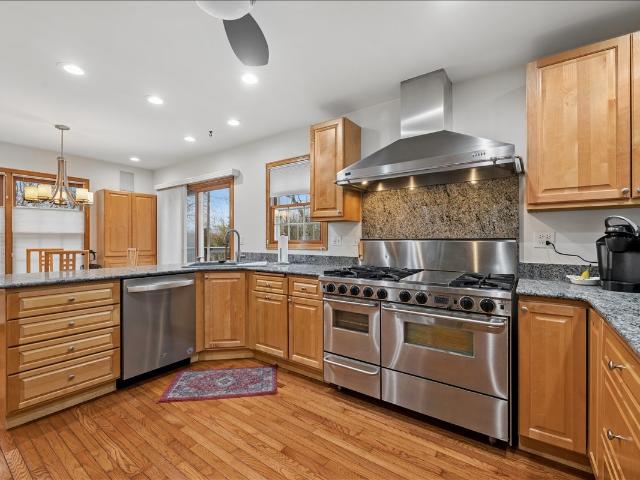 House for sale in Mchenry, Illinois
