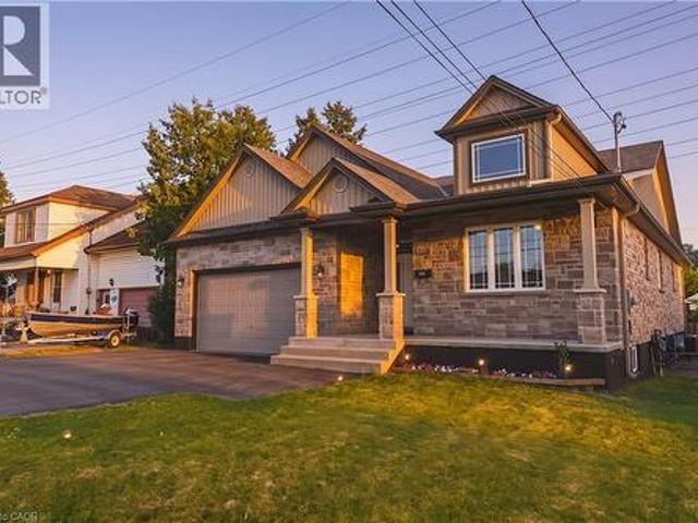 House for sale in Ancaster, Ontario