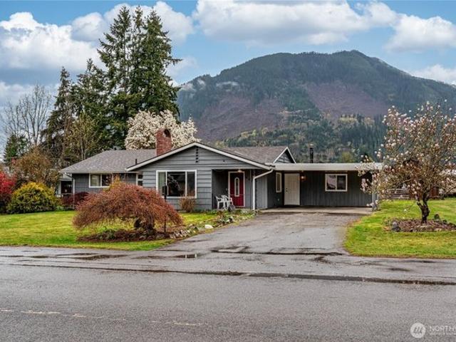 House for sale in Darrington, Washington