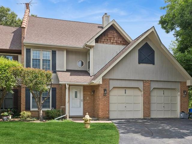 Townhouse for sale in Des Plaines, Illinois