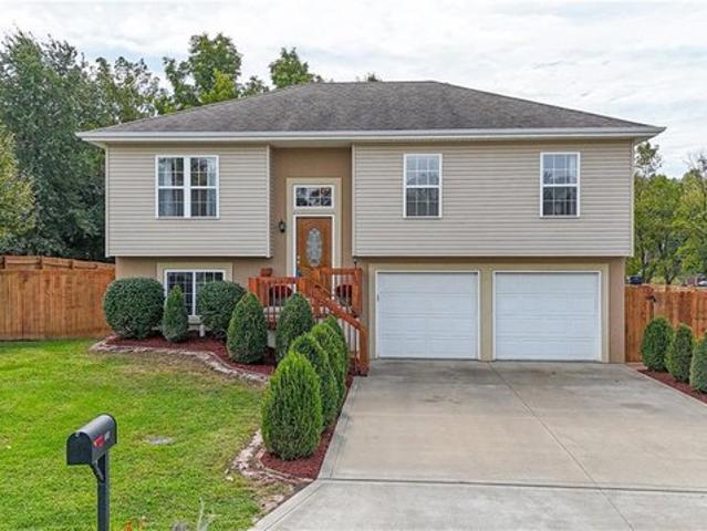 House for sale in Sedalia, Pettis County