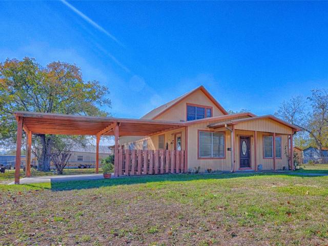 House for sale in Weimar, Texas