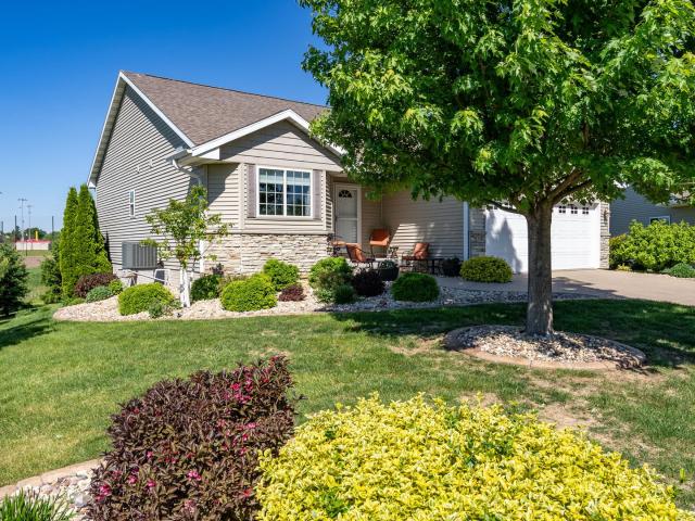 House for sale in Eldridge, Iowa