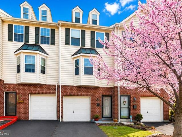 Townhouse for sale in Delaware