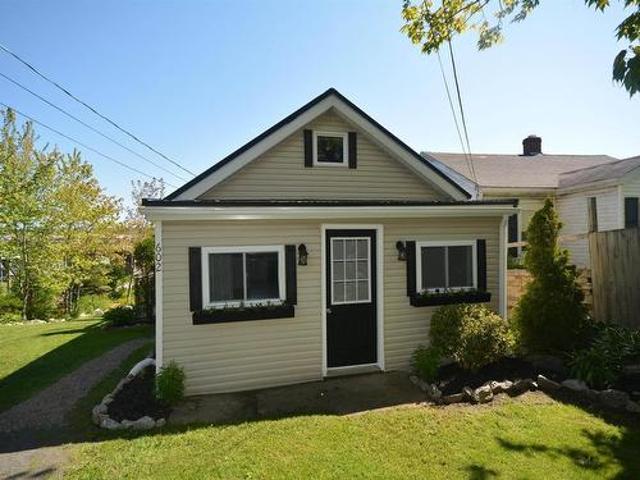 House for sale in Green Acres, Halifax