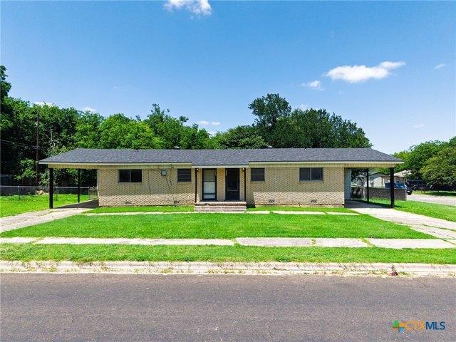House for sale in Briggs, Texas