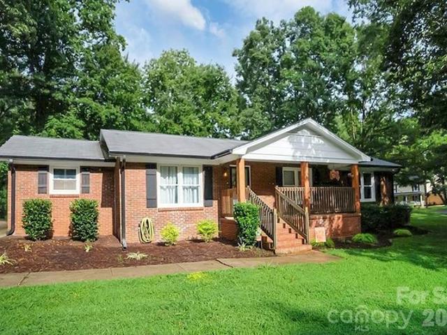 House for sale in Mount Holly, North Carolina