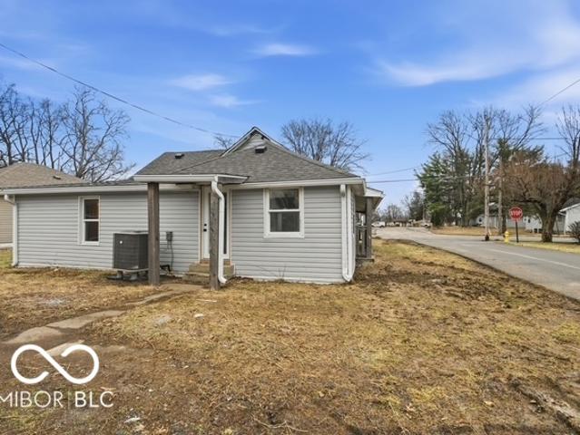 House for sale in Lizton, Indiana
