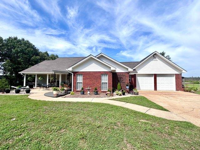 House for sale in Grenada, Mississippi