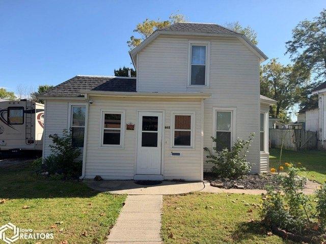 House for sale in Oskaloosa, Mahaska County