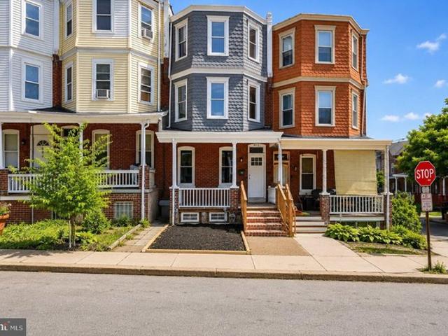 Townhouse for sale in Delaware