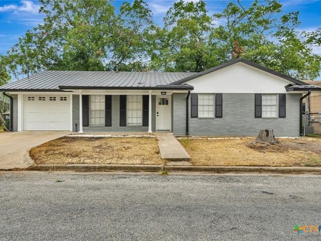 House for sale in Hallettsville, Texas