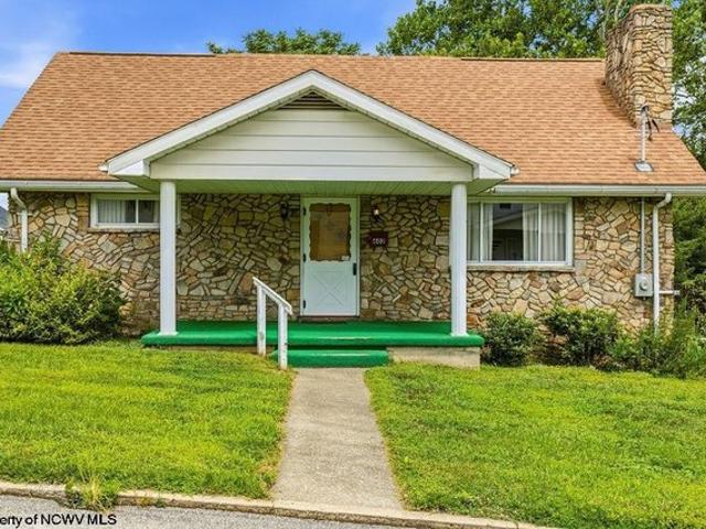House for sale in Fairmont, West Virginia