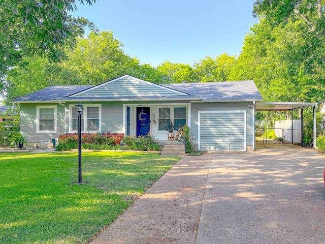 House for sale in Ellis, Texas