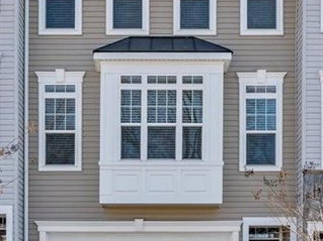 Townhouse for sale in Virginia