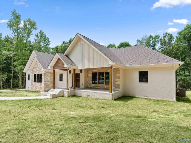 House for sale in Arab, Alabama